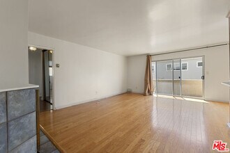1012 7th St in Santa Monica, CA - Building Photo - Building Photo
