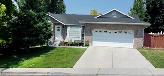 1067 E 100 S St in Lindon, UT - Building Photo