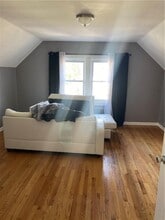 220 Hillside Ave in Mount Vernon, NY - Building Photo - Building Photo