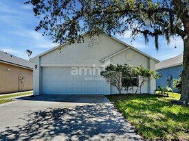 5920 Rotella Dr in Wesley Chapel, FL - Building Photo