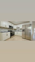 5628 Kimberton Way in Greenacres, FL - Building Photo