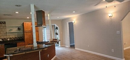4102 California Ave in Dickinson, TX - Building Photo - Building Photo