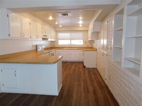 2077 Whitewater Dr in Bullhead City, AZ - Building Photo - Building Photo
