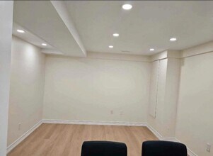 2670 Battleford Rd in Mississauga, ON - Building Photo - Building Photo