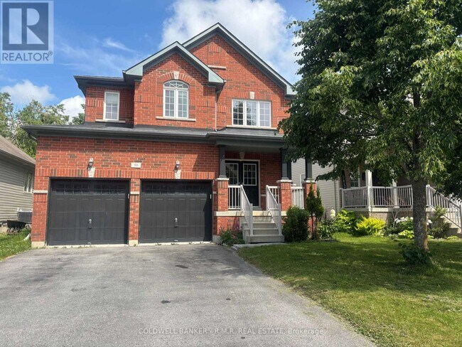 86 Cook St in Kawartha Lakes, ON - Building Photo - Building Photo