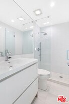 108 N Thurston Ave in Los Angeles, CA - Building Photo