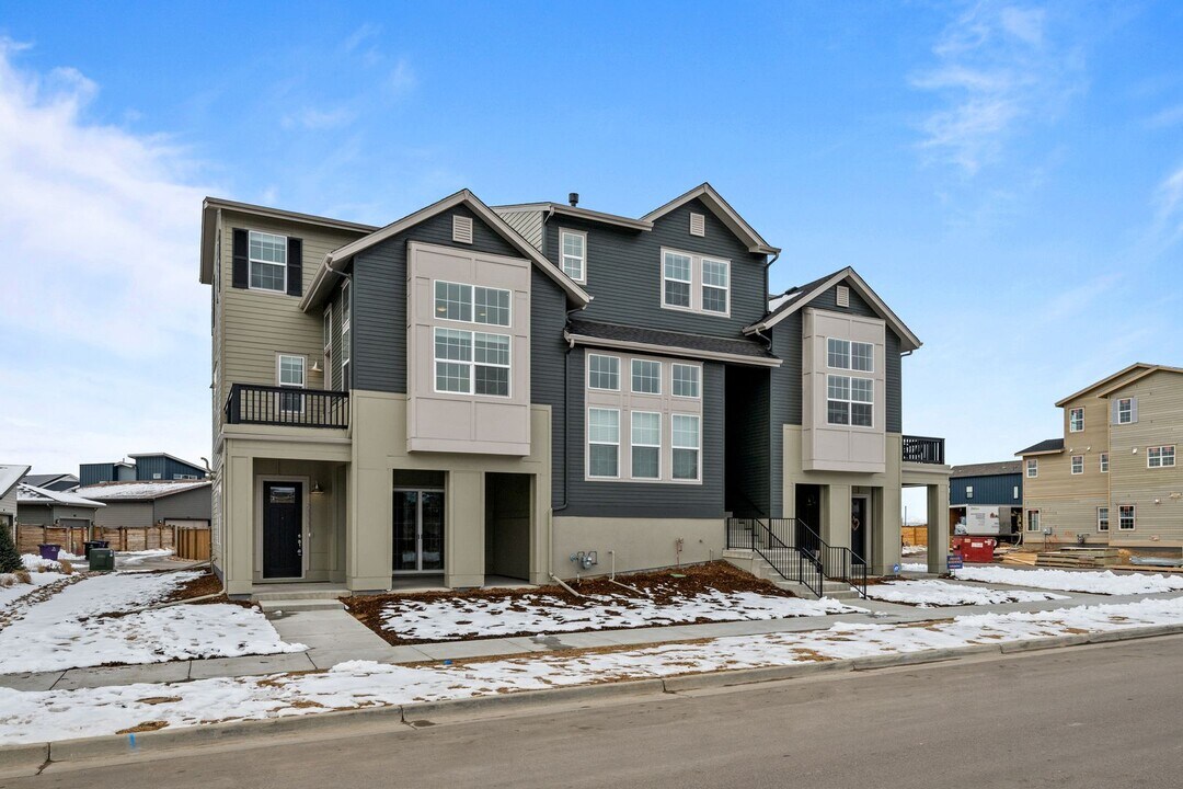 6333 N Elmira St in Denver, CO - Building Photo