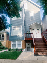 3810 N Hermitage Ave, Unit 1 in Chicago, IL - Building Photo - Building Photo