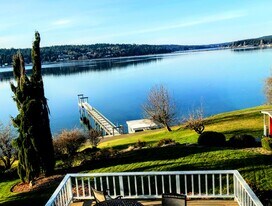 7107 120th St NW in Gig Harbor, WA - Building Photo