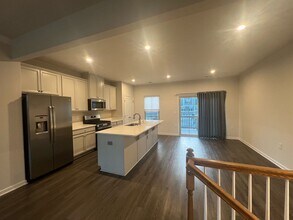 332 Poplar Leaf Way in Cary, NC - Building Photo - Building Photo