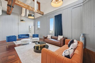 222 W 15th St in Cincinnati, OH - Building Photo - Building Photo