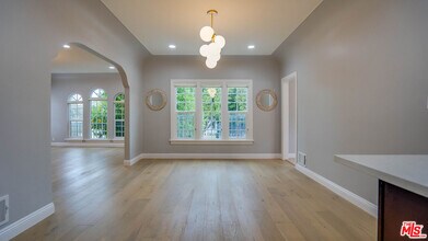 818 S Detroit St in Los Angeles, CA - Building Photo - Building Photo