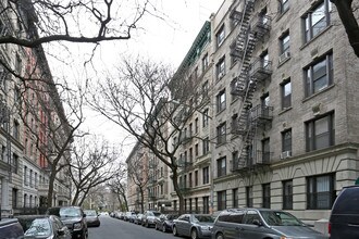 504 W 111th St in New York, NY - Building Photo - Building Photo