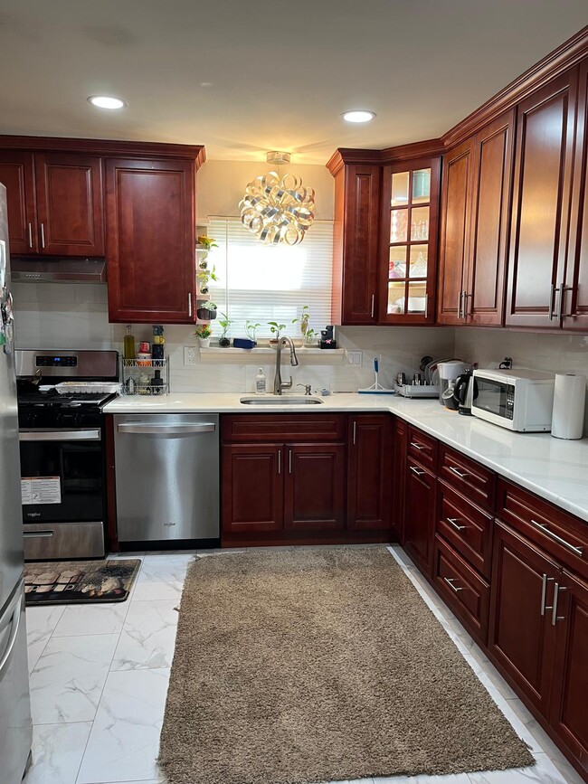 property at 7501 Hana Rd