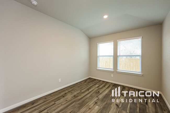 5539 Shasta Pl in Saint Hedwig, TX - Building Photo - Building Photo