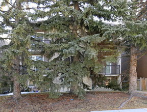 3720 15a St SW in Calgary, AB - Building Photo - Building Photo