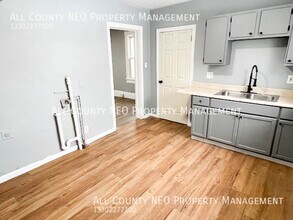 3400 E 52nd St in Cleveland, OH - Building Photo - Building Photo