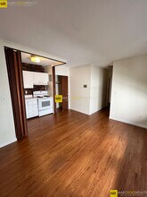 71 S Huntington Ave, Unit 22 in Boston, MA - Foto de edificio - Building Photo