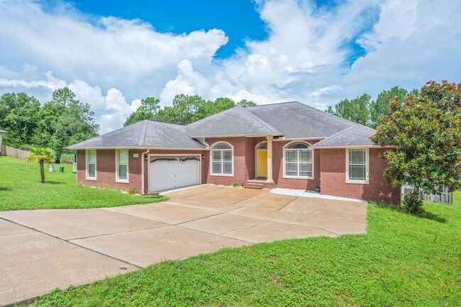 618 Territory Ln in Crestview, FL - Building Photo - Building Photo