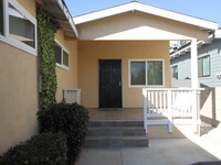 1417 15th St, Unit Rear House in Manhattan Beach, CA - Building Photo - Building Photo