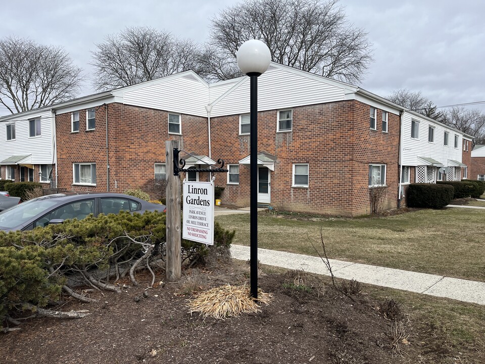 51 Park Ave in Danbury, CT - Building Photo