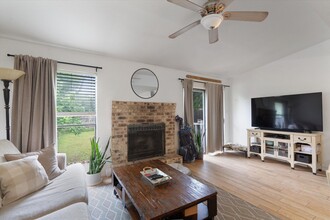 6029 Old Fredericksburg Rd in Austin, TX - Building Photo - Building Photo