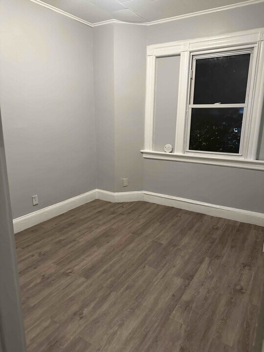 658 E 28th St in Paterson, NJ - Building Photo