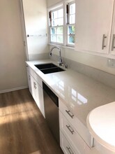 1466 S Sherbourne Dr in Los Angeles, CA - Building Photo - Building Photo