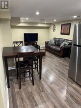 427 Rossland Rd W in Oshawa, ON - Building Photo - Building Photo