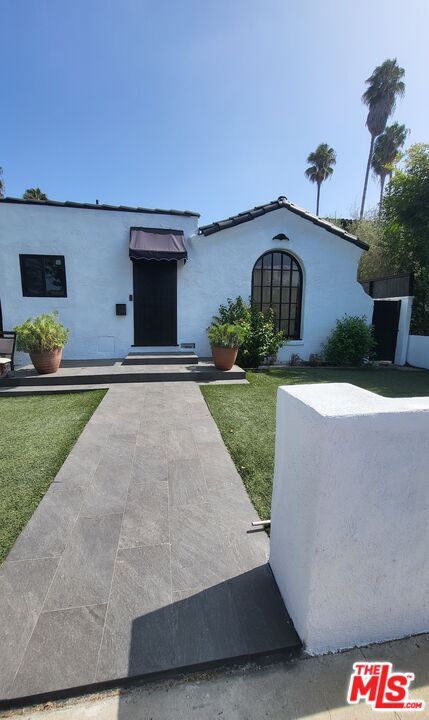 620 N Poinsettia Pl in Los Angeles, CA - Building Photo - Building Photo