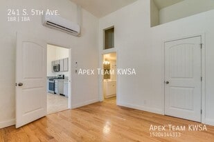 241 S 5th Ave in Tucson, AZ - Building Photo