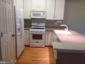 810 Manchester Dr in Maple Glen, PA - Building Photo - Building Photo