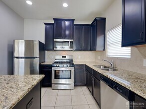 7627 Daisy Port Ln in Conroe, TX - Building Photo - Building Photo