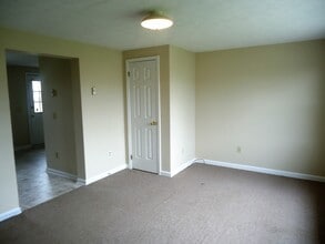 210 E Fairfax St in Berryville, VA - Building Photo - Building Photo