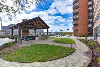 1100 Wheat St in Columbia, SC - Foto de edificio - Building Photo
