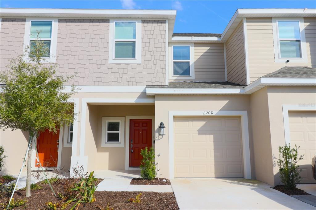 2208 Paravane Wy in Wesley Chapel, FL - Building Photo