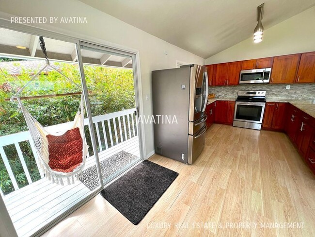 1389 Nanialii St in Kailua, HI - Building Photo - Building Photo