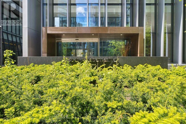 50A Charles St E in Toronto, ON - Building Photo - Building Photo