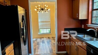 8070 Kimberlin Dr S in Mobile, AL - Building Photo - Building Photo