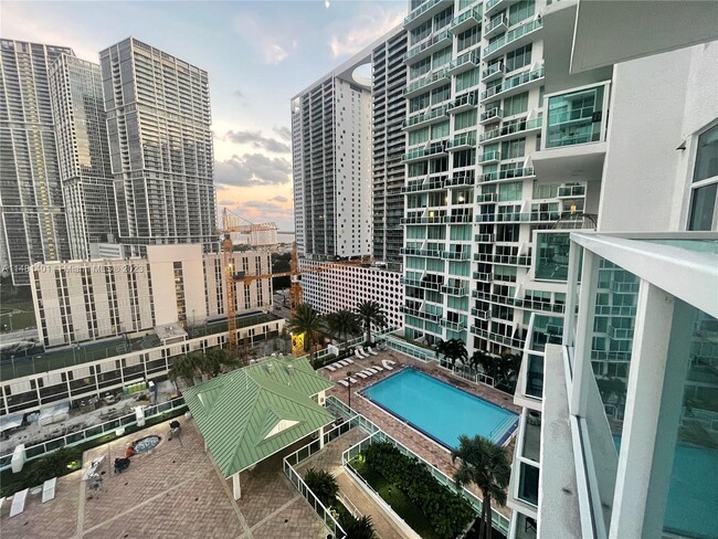 31 SE 5th St, Unit 1908 in Miami, FL - Foto de edificio - Building Photo