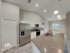 4619 E Forlano Cir in North Port, FL - Foto de edificio - Building Photo