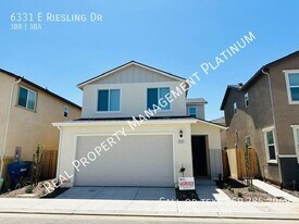 6331 E Riesling Dr in Fresno, CA - Building Photo
