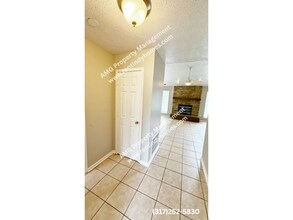 3661 Roxburgh Ct N in Indianapolis, IN - Building Photo - Building Photo