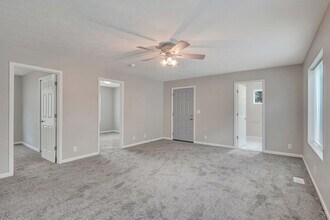 1337 S 10th St in Lincoln, NE - Building Photo - Building Photo