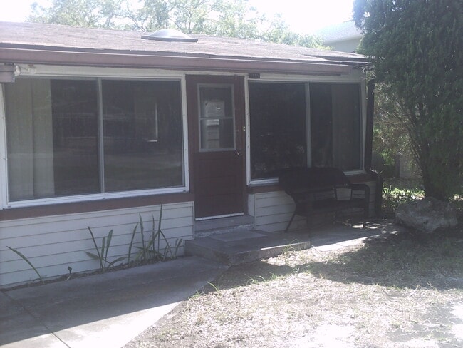 1328 Illinois Ave in Palm Harbor, FL - Building Photo - Building Photo