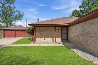 29038 Deadwood Ln in Shenandoah, TX - Foto de edificio - Building Photo