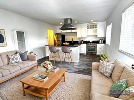 4707 N. Figueroa St in Los Angeles, CA - Building Photo