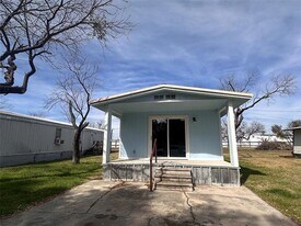 3201 Stephen F Austin Dr in Brownwood, TX - Building Photo