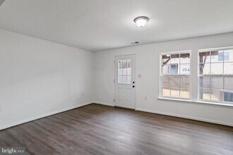 66 Antigua Dr in Hedgesville, WV - Foto de edificio - Building Photo