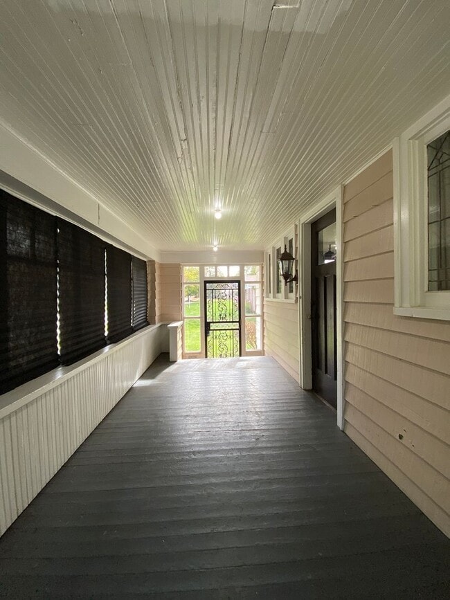 1323 Elreno St in Elkhart, IN - Building Photo - Building Photo